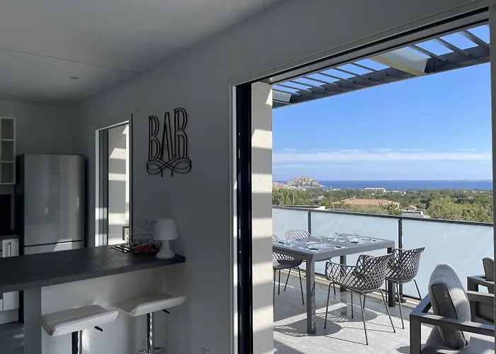 Magnifique T2 Vue Sur La Baie De * Calvi (Corsica)